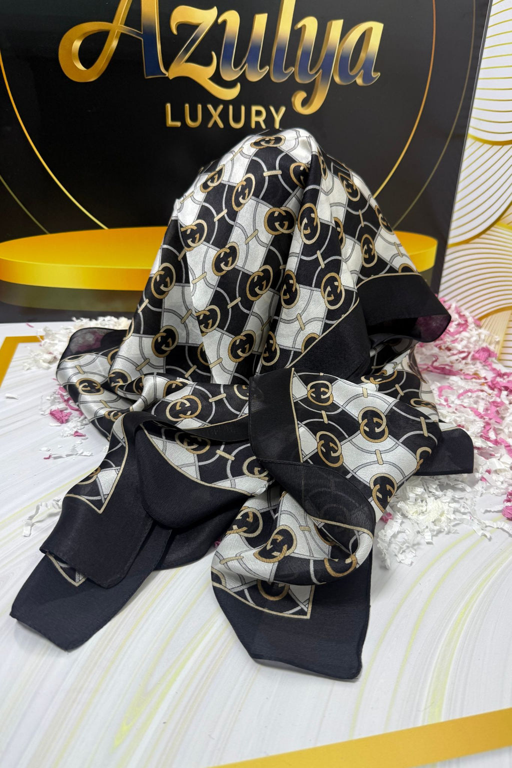 Châle Monogram Noir, Gris & Doré